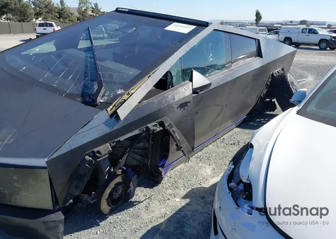 2024 Tesla Cybertruck Cyberbeast from USA, damaged, VIN 7G2CEHEE6RA017282